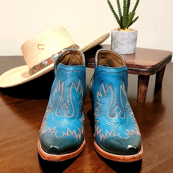 Ariat 6.5 turquoise Dixon bootie - Picture 2 of 5